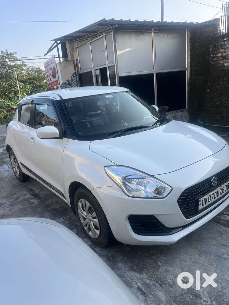 Maruti Suzuki Swift Vxi 1.2 Abs Bs-iv, 2018, Petrol