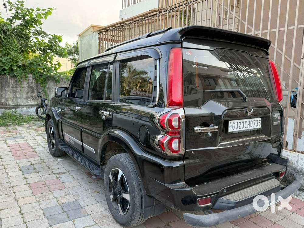 Mahindra Scorpio Classic Diesel 2025