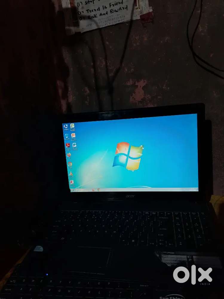Acer laptop good condition. Window 7 hai with sad