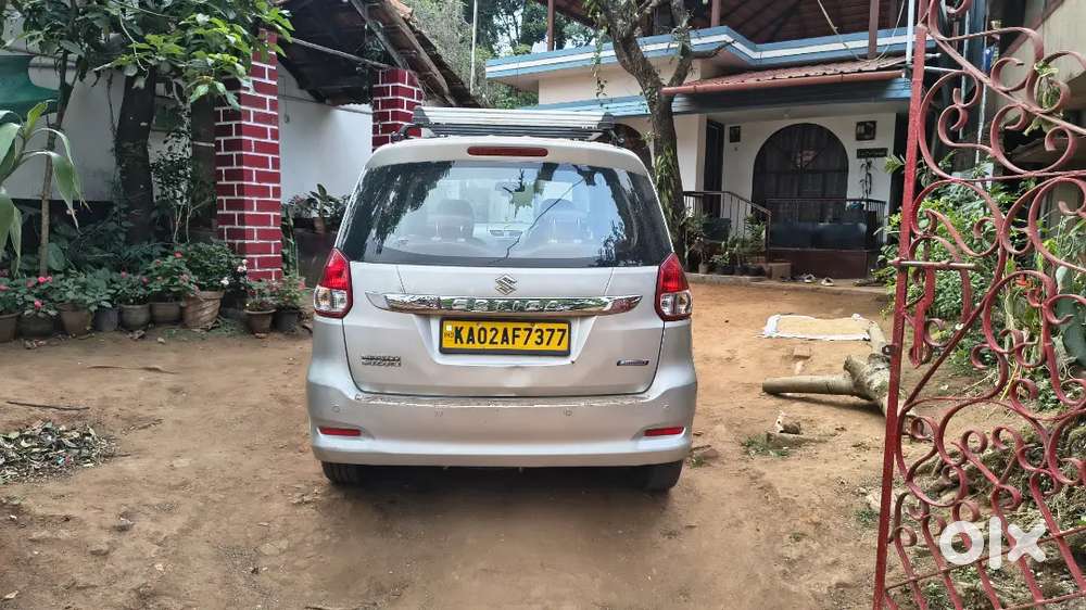 Maruti Suzuki Ertiga Yellow Board 2016 Diesel 215000 Km Driven
