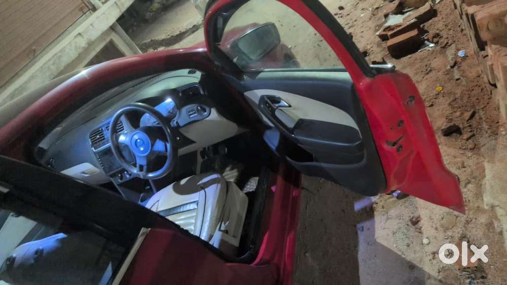 Polo Tdi 2013 Flash Red Colour