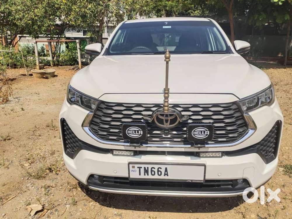 Toyota Innova Hycross 2024 Petrol 58500 Km Driven. ₹ 35,00,000
