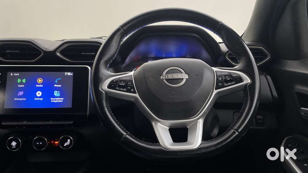 Nissan Magnite 1.0 Xv Premium, 2021, Petrol