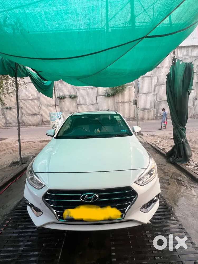 Verna Top Model With Sunroof