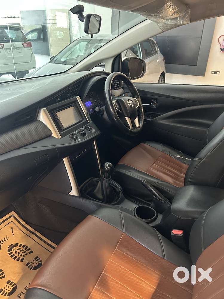 Toyota Innova Crysta 2.4 G Mt 7 Str, 2017, Diesel