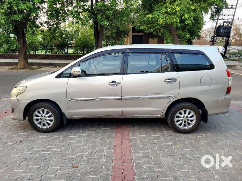 Toyota Innova 2.5 Vx 8 Str, 2012, Diesel