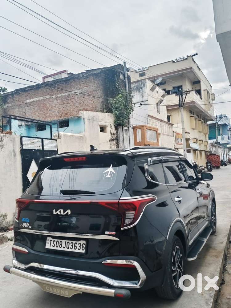 Kia Carens 2023 Petrol Well Maintained