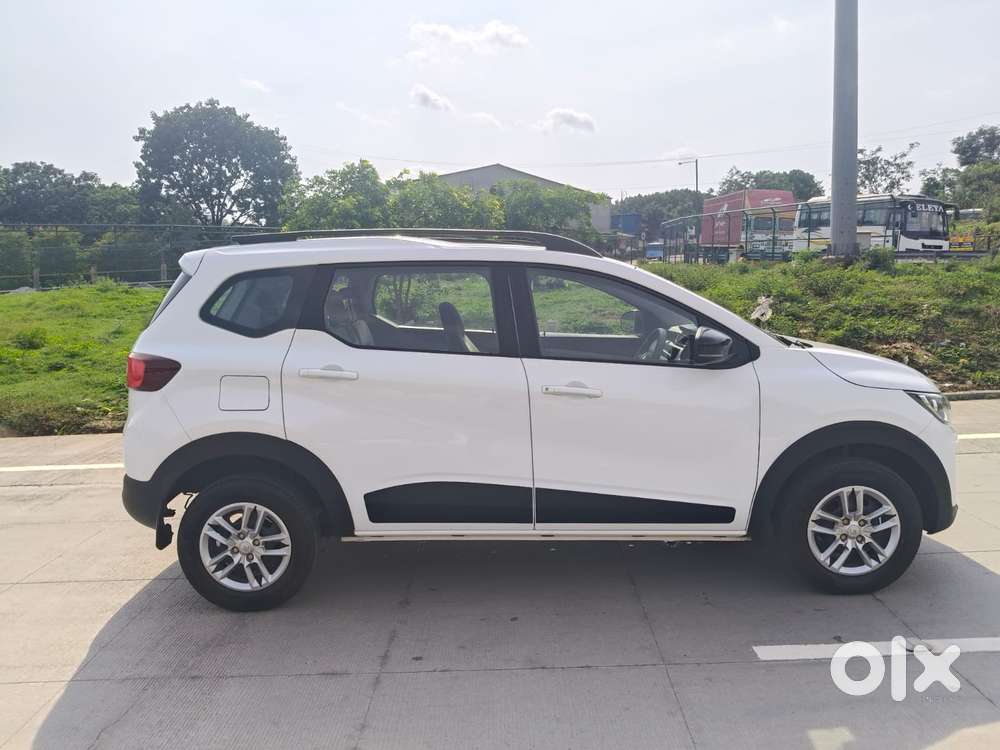 Renault Triber Rxt, 2025, Petrol