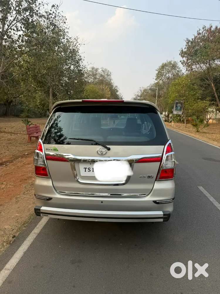 Toyota Innova 2015 Diesel 190000 Km Driven