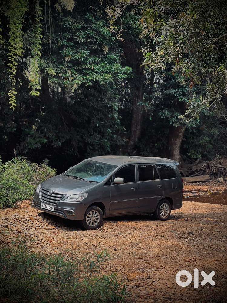 Toyota Innova 2011 Diesel Well Maintained