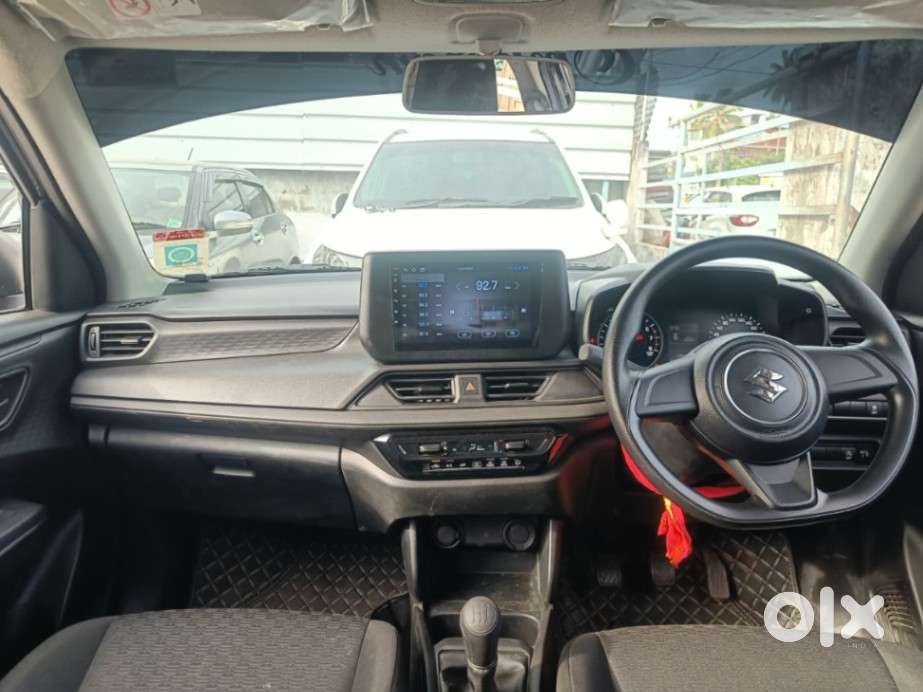 Maruti Suzuki Swift 1.2 Lxi (o), 2025