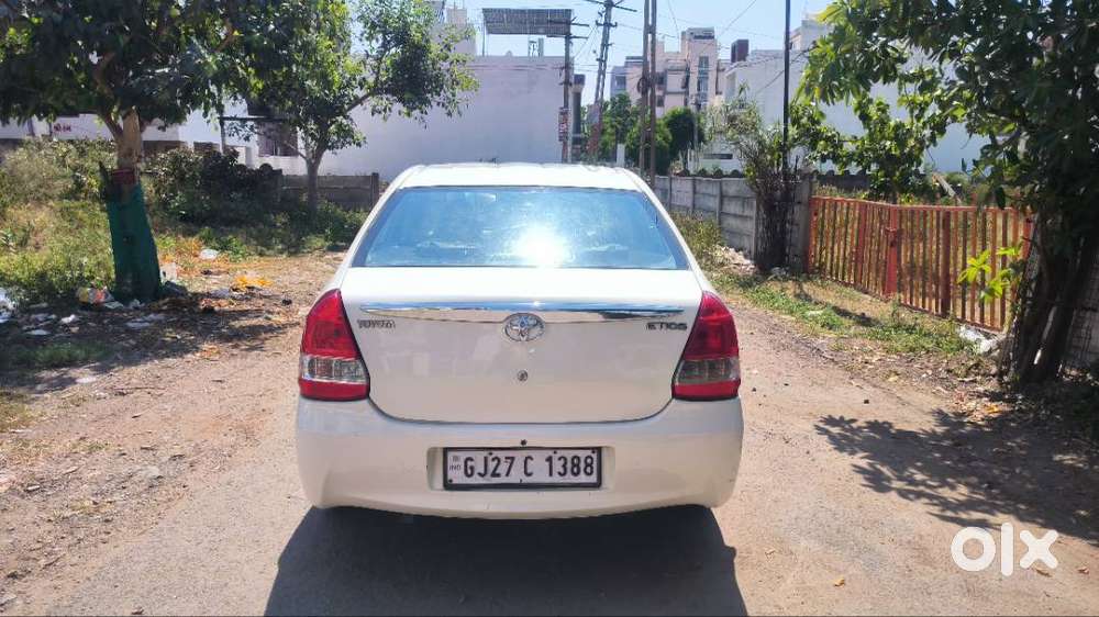 Toyota Etios G 2011, Patro/cng , 3 Rd Owner