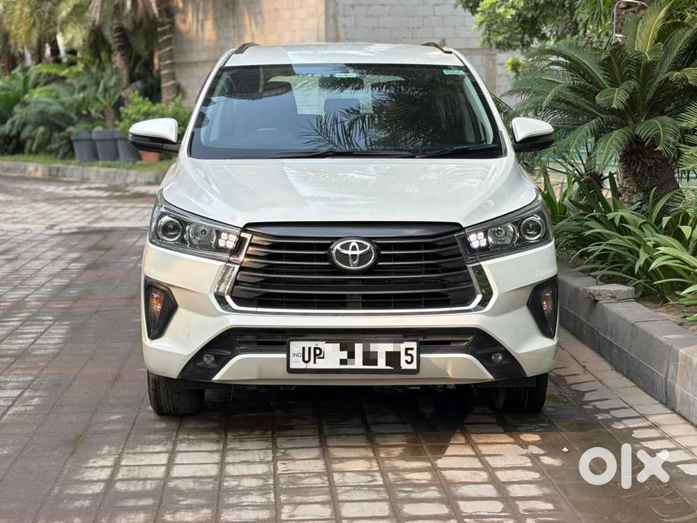 Toyota Innova Crysta [2020-ongoing] 2.4 Vx 8 Str, 2022, Diesel