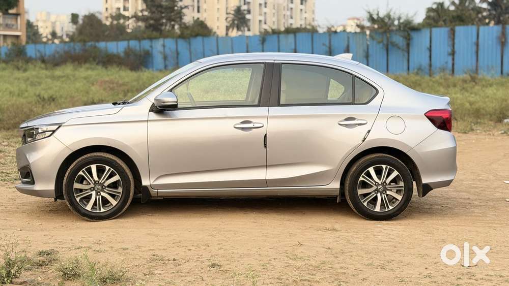 Honda Amaze 2nd Gen Vx, 2023, Petrol
