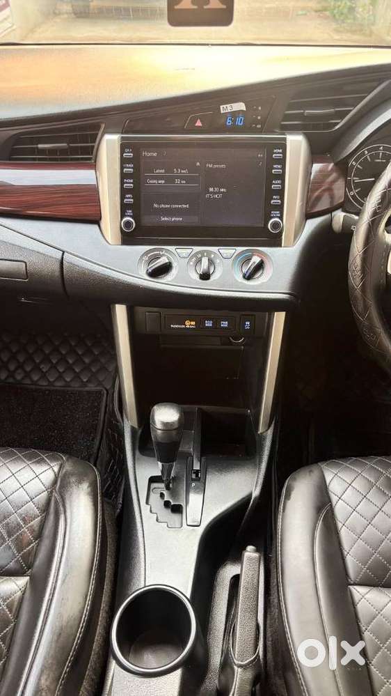 Toyota Innova Crysta, 2022, Petrol
