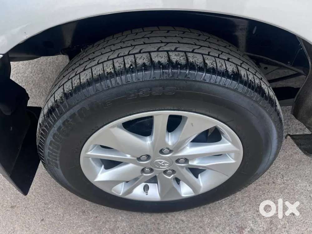 Innova Crysta 2.4 V Mt 7 Str 2020