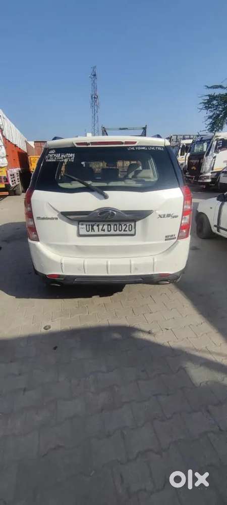Mahindra Xuv500 Diesel 2.2 At 2017