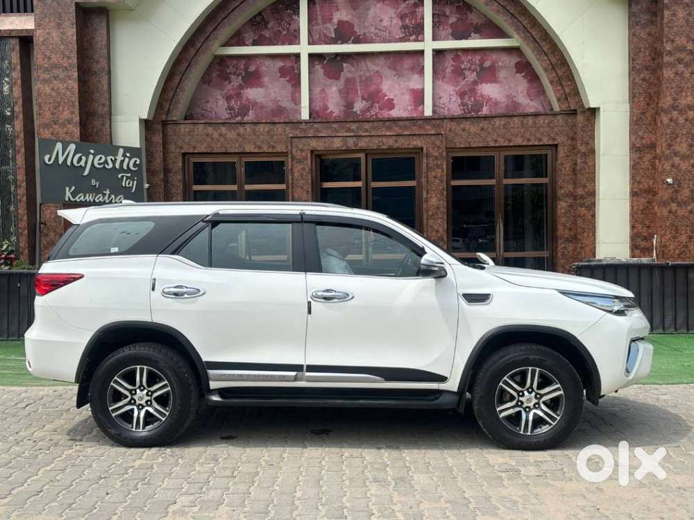 Toyota Fortuner 4x2 At 2.7 Petrol, 2020, Petrol
