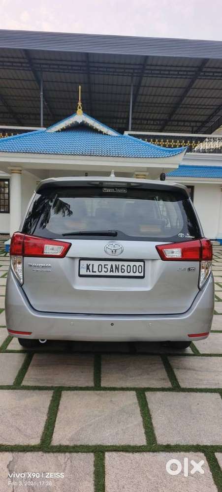 Toyota Innova Crysta 2.8 Gx At, 2016, Diesel