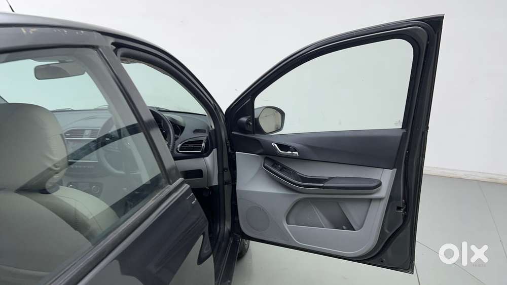 Tata Tiago Xza Plus, 2021, Petrol