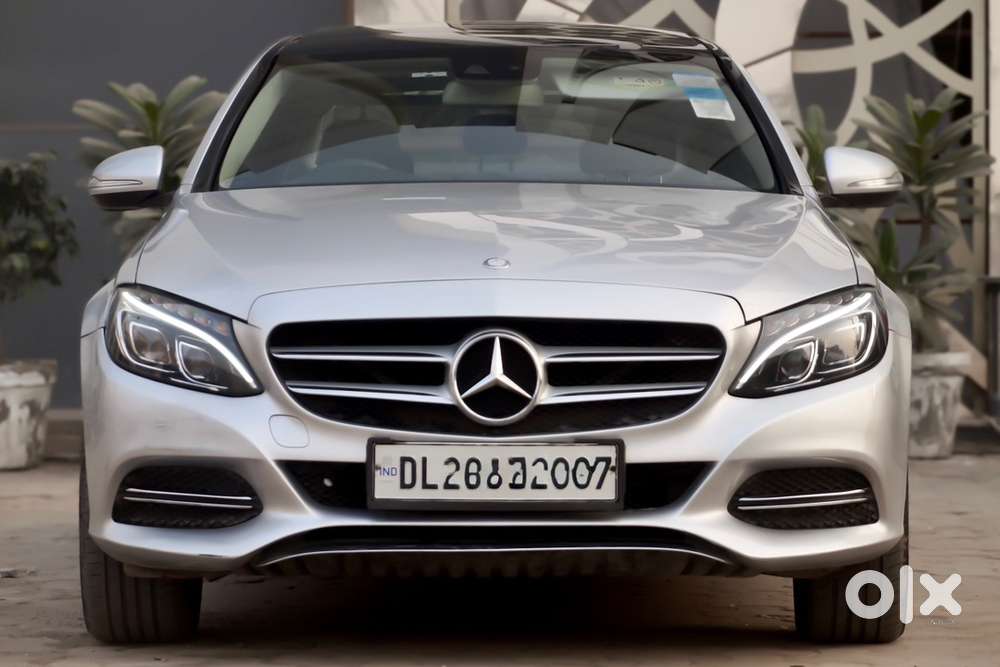 2015 Mercedes-benz C200 Avantgarde  Low Mileage  Panoramic Roof