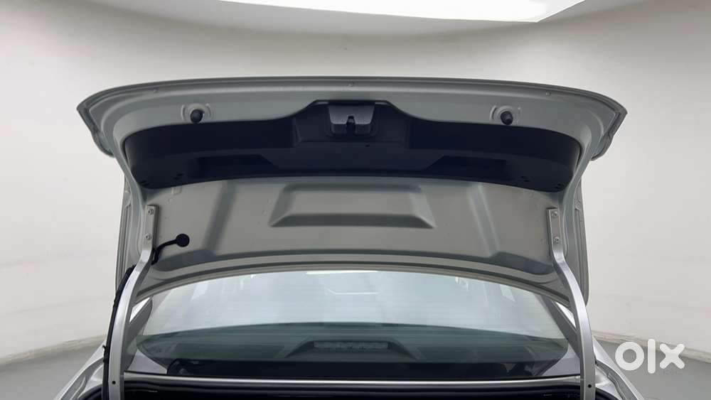 Volkswagen Virtus 1.0 Topline Tsi At, 2023, Petrol