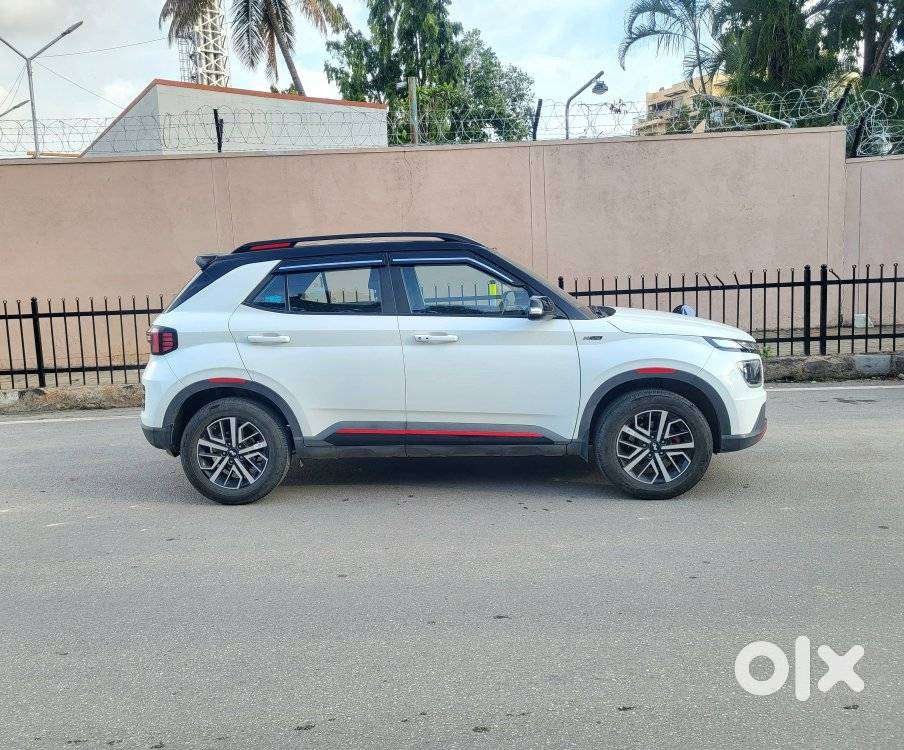 Hyundai Venue N Line 1.0 N8 Turbo Dct, 2023, Petrol