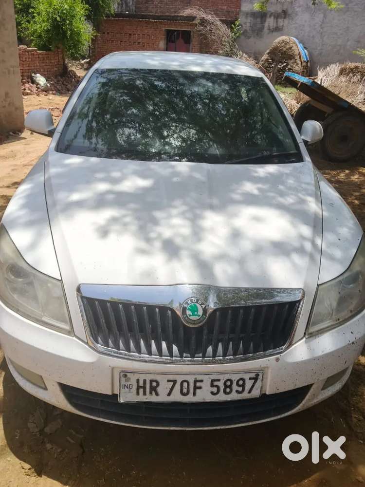  Skoda Laura 2012 Diesel Manual | 1.15 लाख Km | अच्छी कंडीशन |