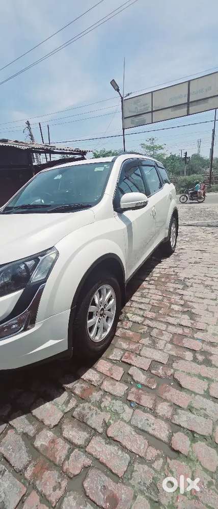 Mahindra Xuv500 2017 Diesel Top Model Well Maintained