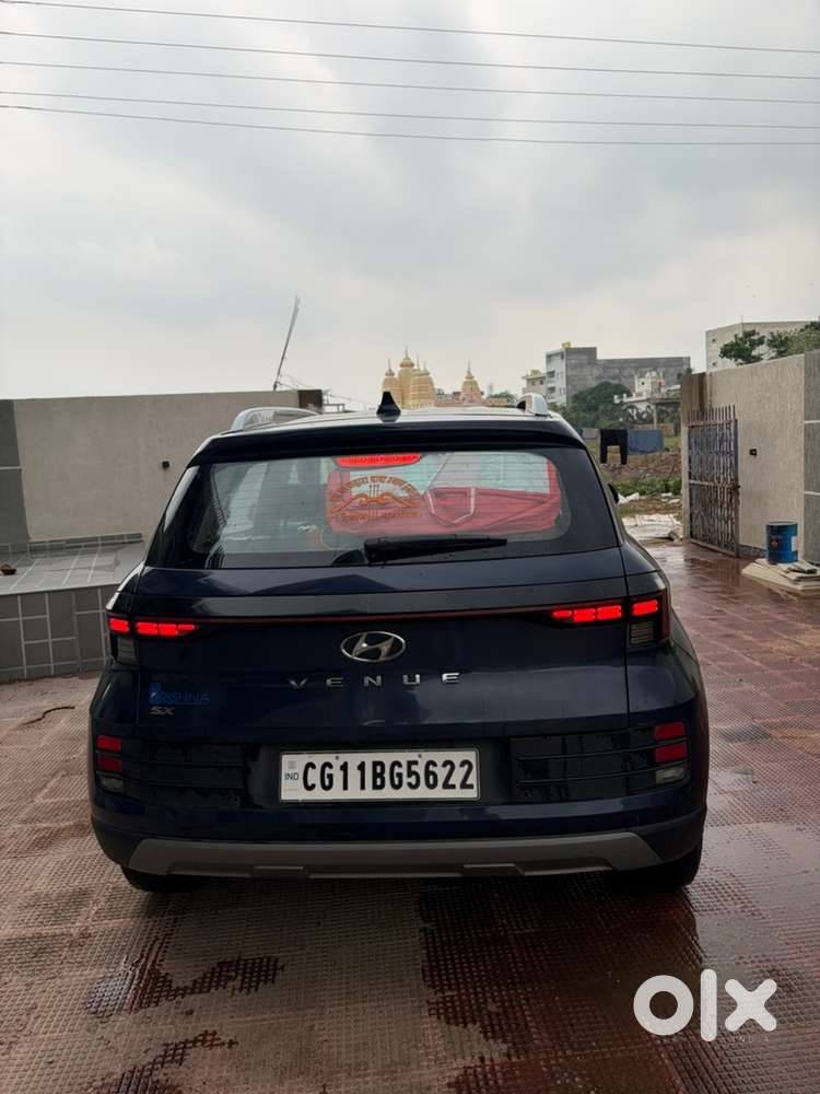 Hyundai Venue 2022 Diesel Well Maintained