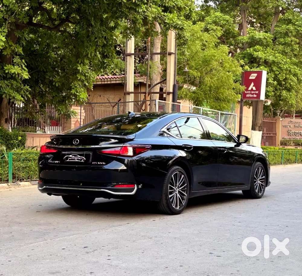 Lexus Es, 2025, Petrol