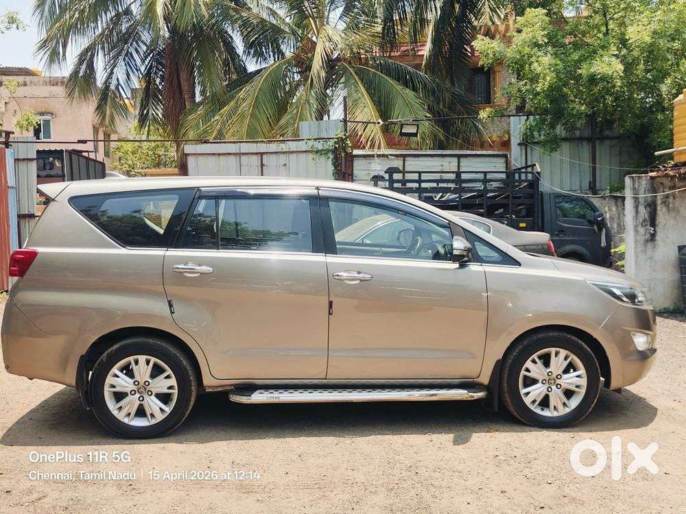 Toyota Innova Crysta 2.8z Automatic, 2016, Diesel