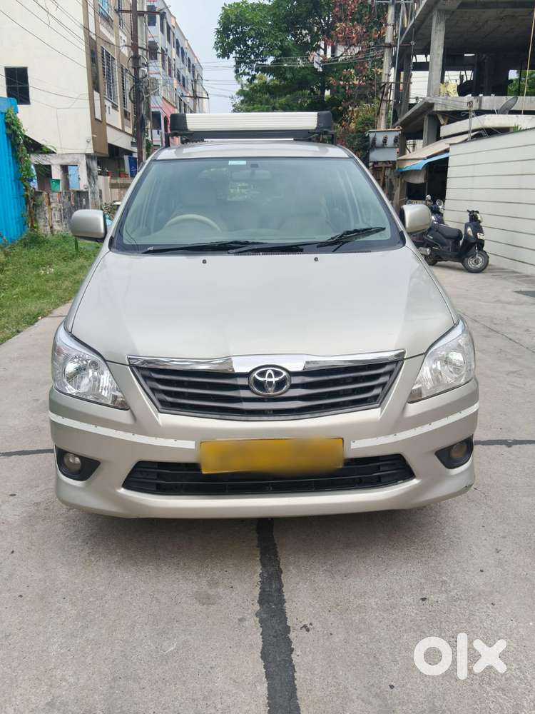 Toyota Innova 2.5 G (diesel) 8 Seater, 2012, Diesel