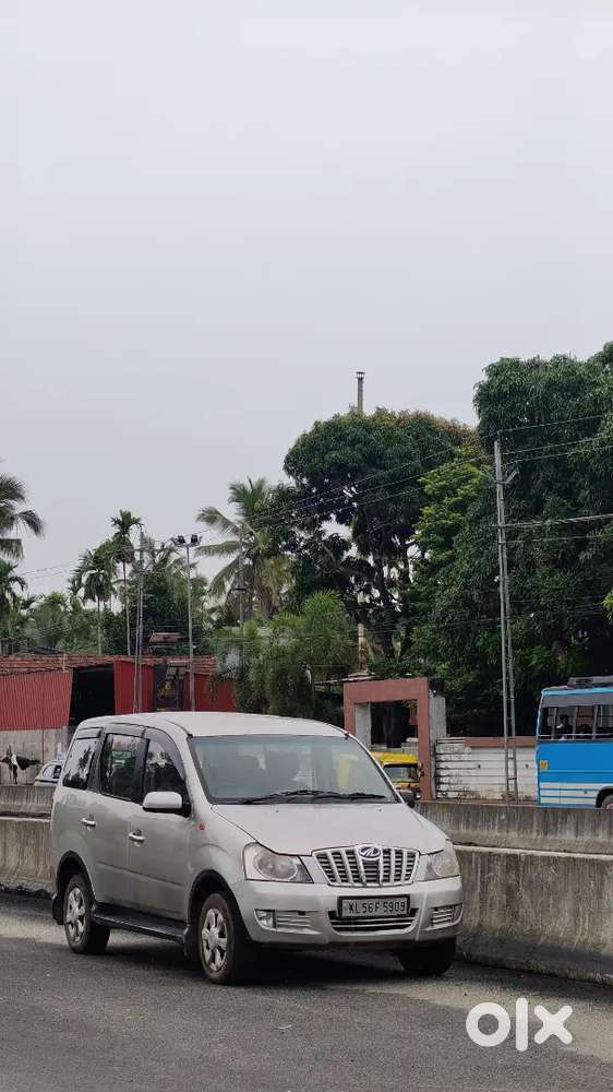 Mahindra Xylo 2012