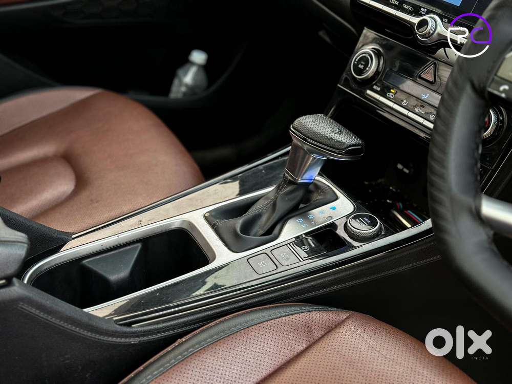 Hyundai Alcazar Platinum (o) 7 Str 1.5 Petrol Dct, 2022, Petrol