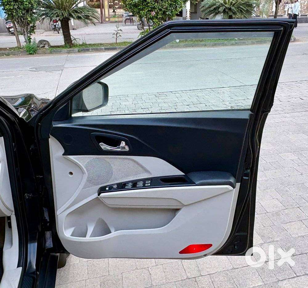 Mahindra Xuv300 W8 Option Diesel, 2021, Diesel