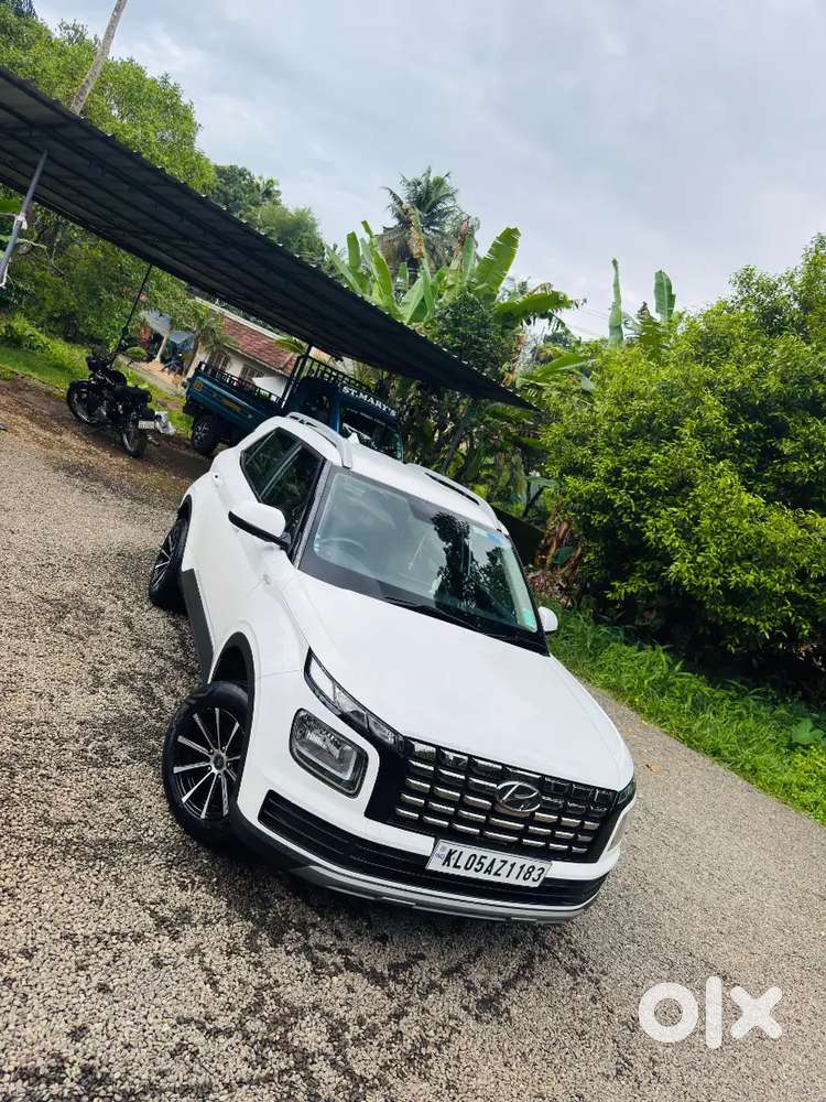 Hyundai Venue 2022 Urgent Sale Negotiable Price Neat Condition
