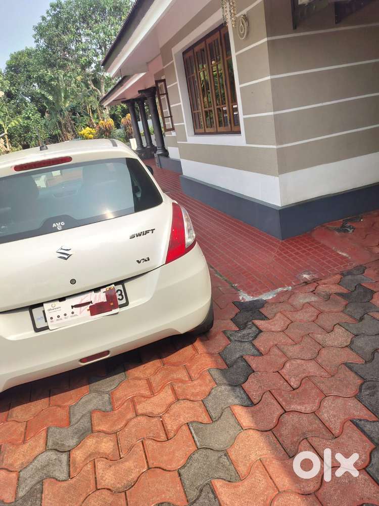 Maruti Suzuki Swift Vxi, 2016, Petrol