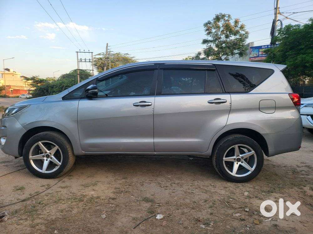 Toyota Innova Crysta 2.4 Gx Mt 8s, 2017, Diesel