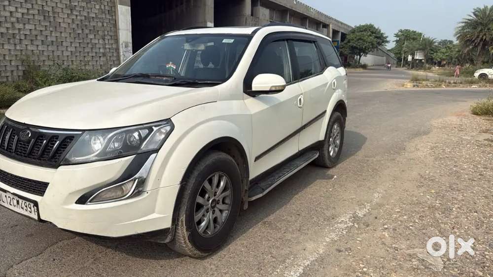 Mahindra Xuv500 2017 Diesel 99986 Km Driven