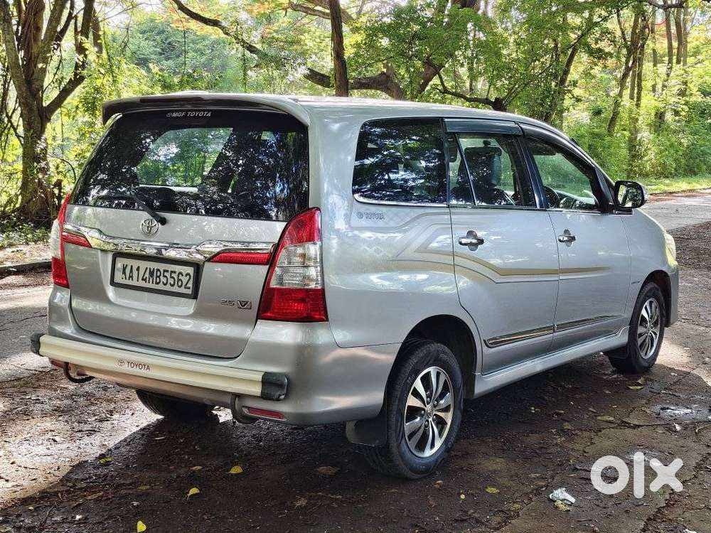 Toyota Innova 2.5 V 8 Str, 2015, Diesel