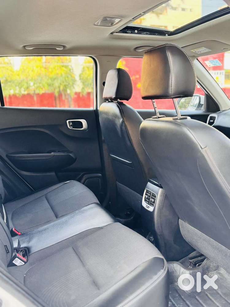 Hyundai Venue Sx (o) Mt 1.5 Diesel, 2021, Diesel