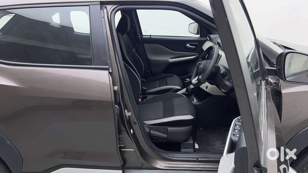 Nissan Magnite Xv Turbo, 2022, Petrol