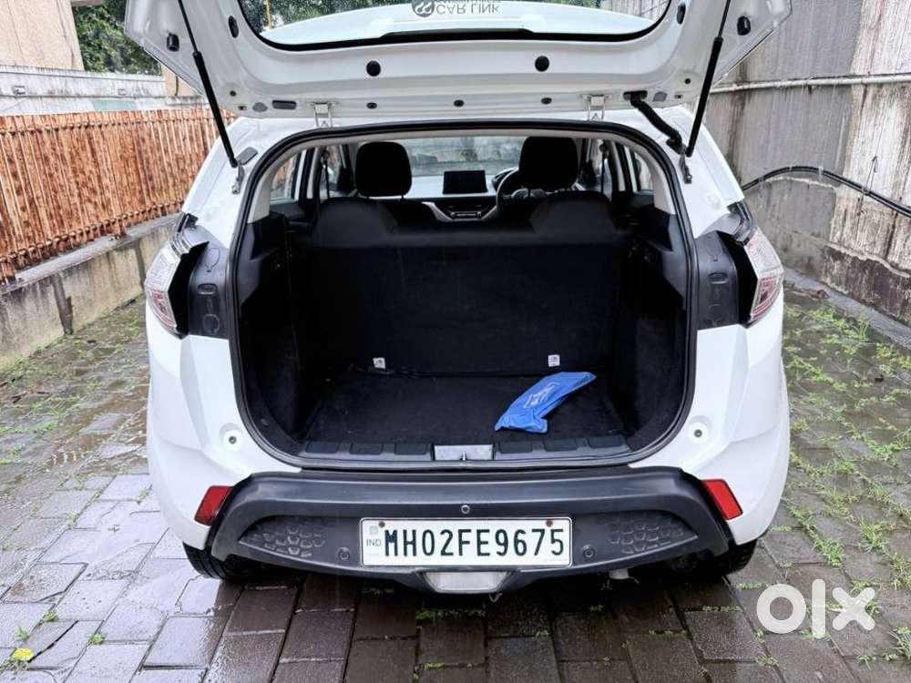 Tata Nexon 1.2 Revotron Xma Amt (s), 2019, Petrol