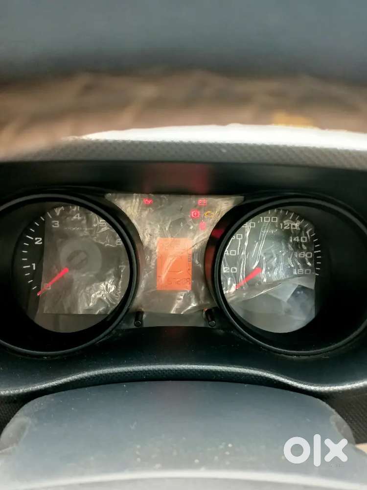 Mahindra Tuv300 T4+  2017 Model