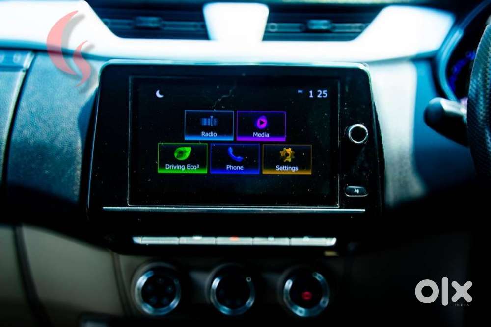 Renault Triber Rxz, 2023, Petrol