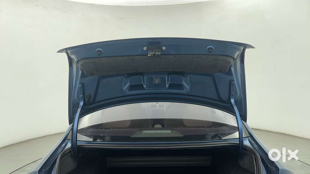 Volkswagen Vento 1.2l Tsi Highline Plus At Petrol, 2017, Petrol