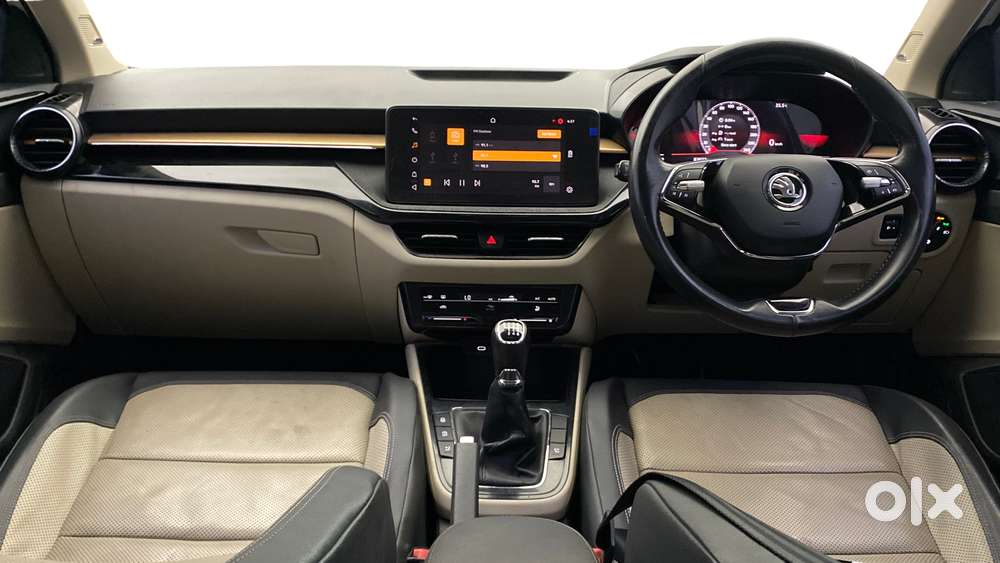 Skoda Slavia Style 1.0l Tsi Mt, 2022, Petrol