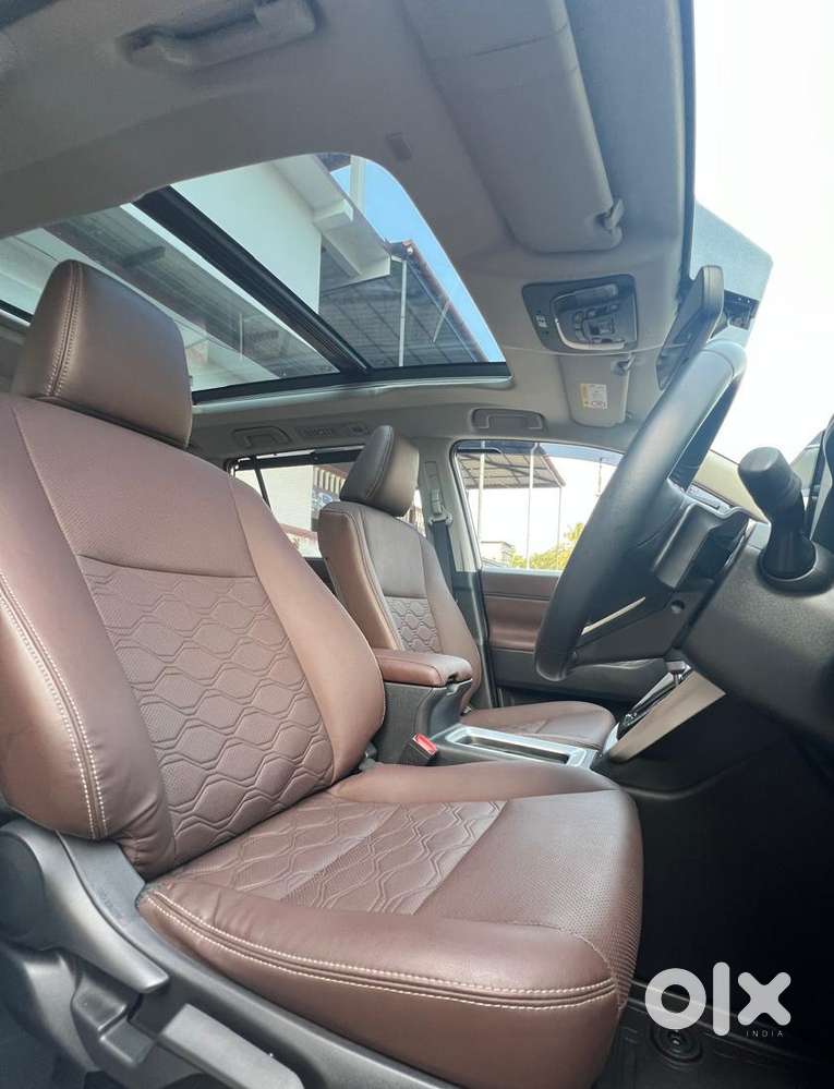 Toyota Innova Hycross 2.0 Vx Hybrid 7 Str, 2024, Petrol