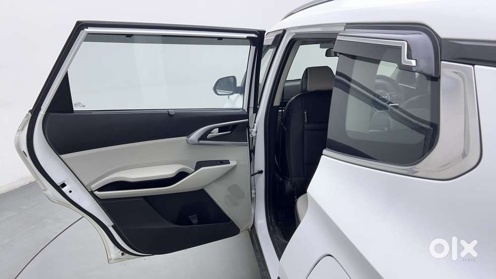 Kia Carens 1.5 Prestige Plus Diesel 7 Str Imt, 2023, Diesel